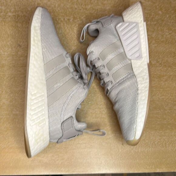 Adidas NMD R2 - Picture 6 of 8